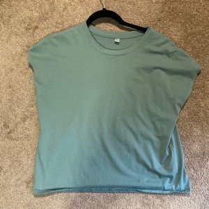 Uniqlo short sleeve shirt